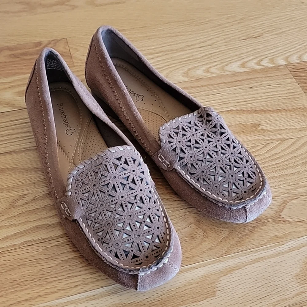 Baretraps Leather Slip On Loafers Slip Ons - Picture 8 of 8